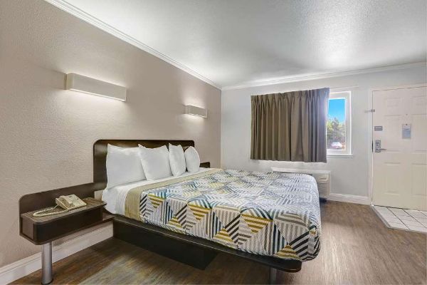 MOTEL 6 LODI CA (Lodi)